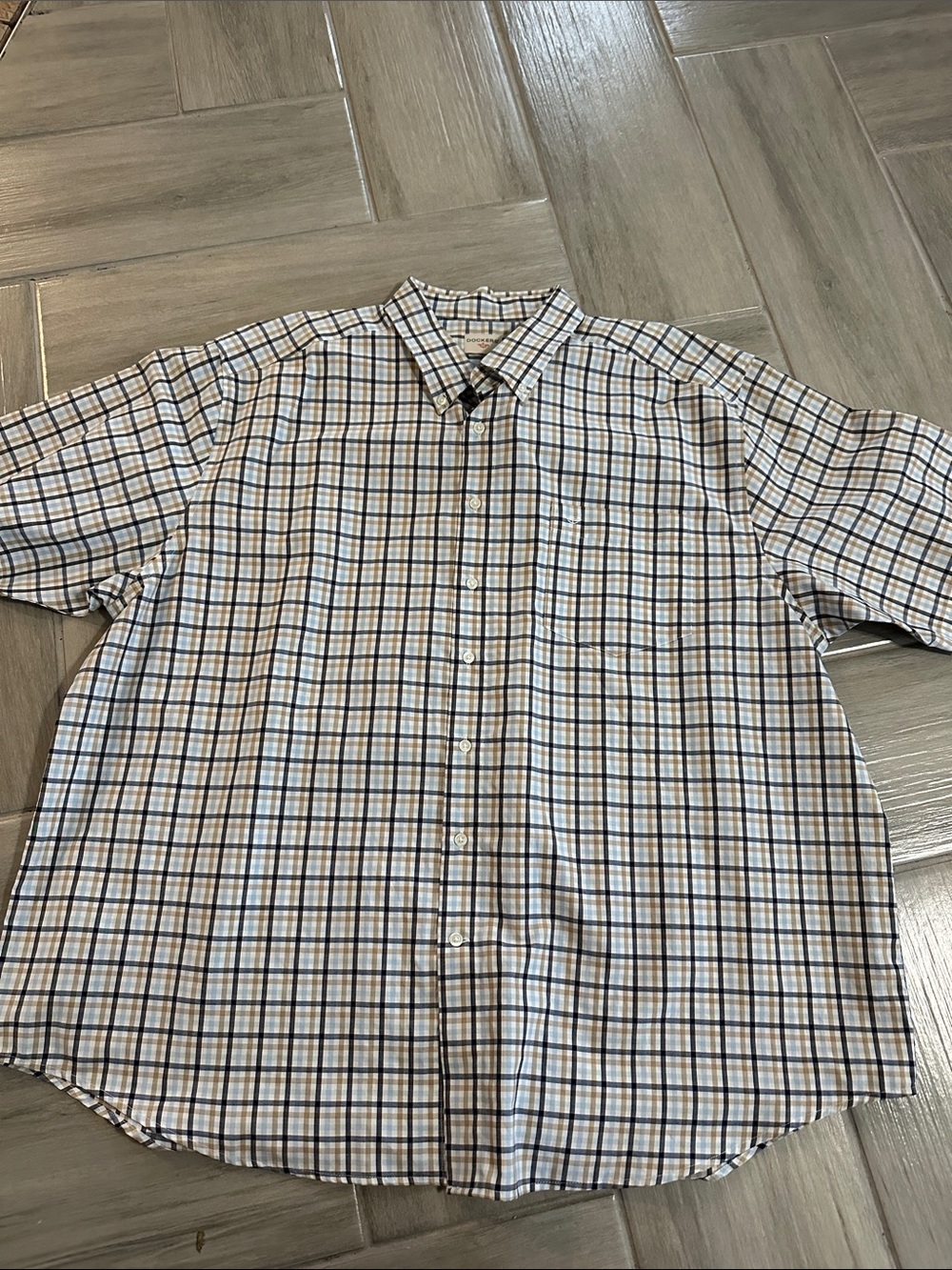 Dockets Short-Sleeve Button-Up Plaid Shirt - White & Blue